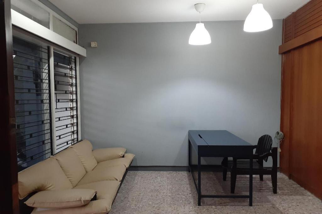 Spot On 2281 Omajo Otel Semarang Dış mekan fotoğraf